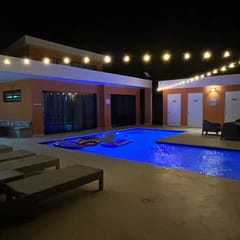 Private retreat  2 bedroom encuentro, walk to beach
