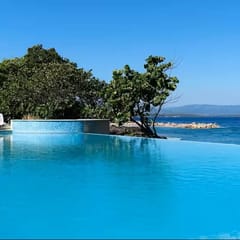 Ocean Front, Priv Beach, Gated, 2 BR