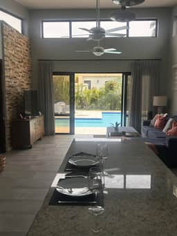 Private retreat  2 bedroom encuentro, walk to beach - Image 2