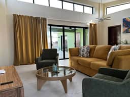 New Stylish 3 BR, Private Pool / Yard, Casa Bella Chase - Image 3
