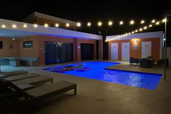Private retreat  2 bedroom encuentro, walk to beach - Image 1