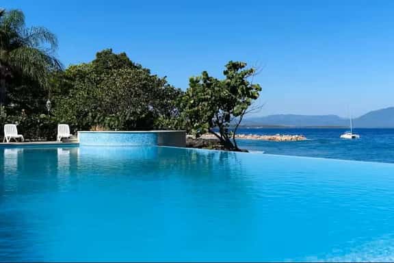 Ocean Front, Priv Beach, Gated, 2 BR - Image 1