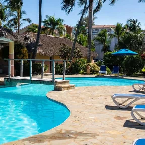 Cabarete studio, private balcony, beach access - Image 1