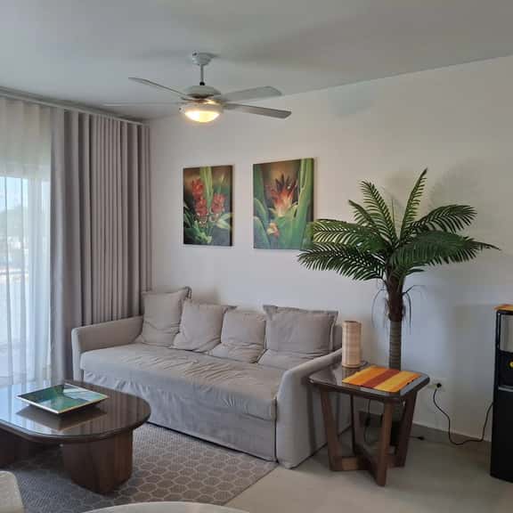 1 bedroom, pool view, walk to beach - Image 1