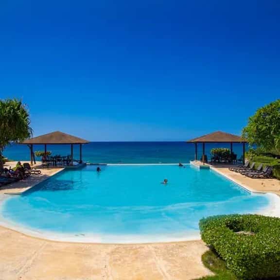 Sunset Vibes- Studio - Private balcony- Resort access - Image 1