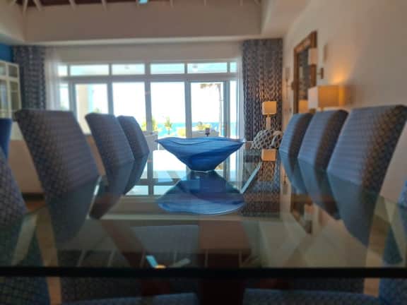Ocean Manor: Executive Oceanfront Retreat - Image 5