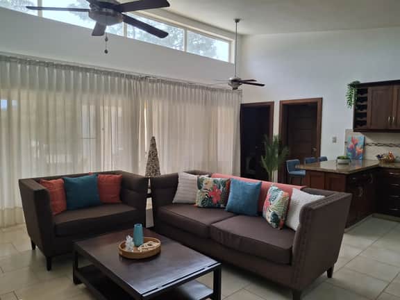 Tropical Escape - Corner Lot - 2-BR Villa, pool - Image 5