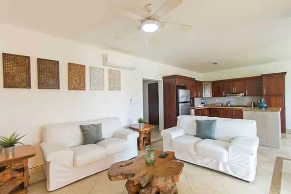 2 Bedroom Condo, large private balcony, SOV - Image 4