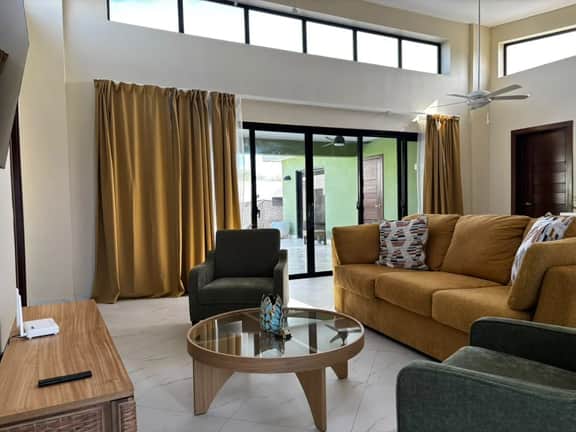 New Stylish 3 BR, Private Pool / Yard, Casa Bella Chase - Image 5