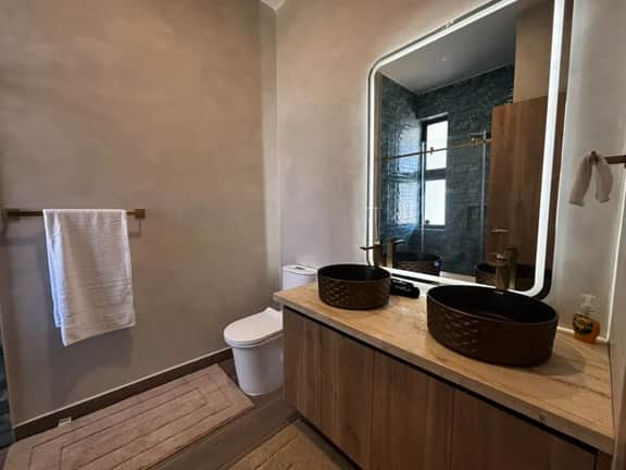 New 4 Bed, 4.5 Bath, Private Pool, Ocean Village - Image 3